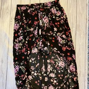 New Torrid Black Floral Hilo shorts maxi Size 1
